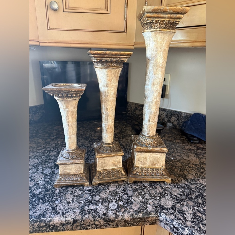 Pedestals replica of antique pedestals excellent condition never used - Picture 10 of 13
